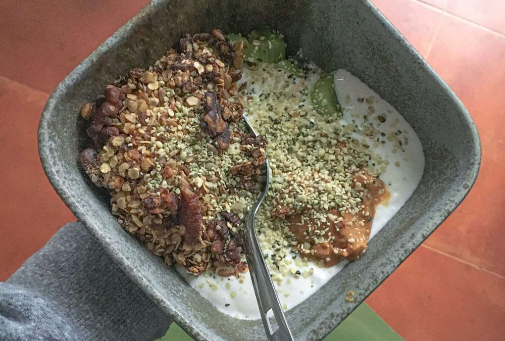 Yogurt con Kiwi y Granola